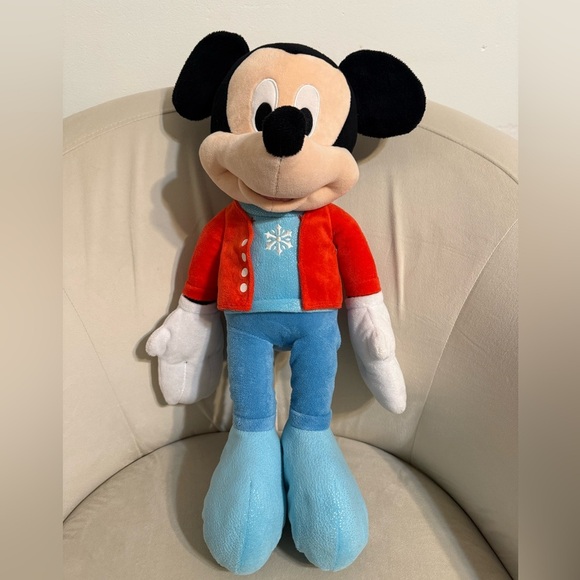 Christmas-style Mickey Mouse plush - Picture 1 of 10